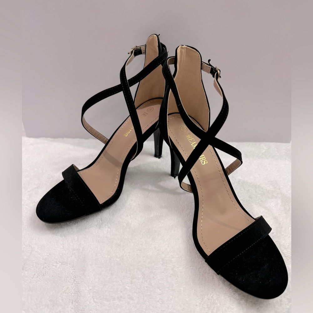 Dream Pairs Women's Fashion Ankle Strap
Stiletto Sandals in Black Size 8